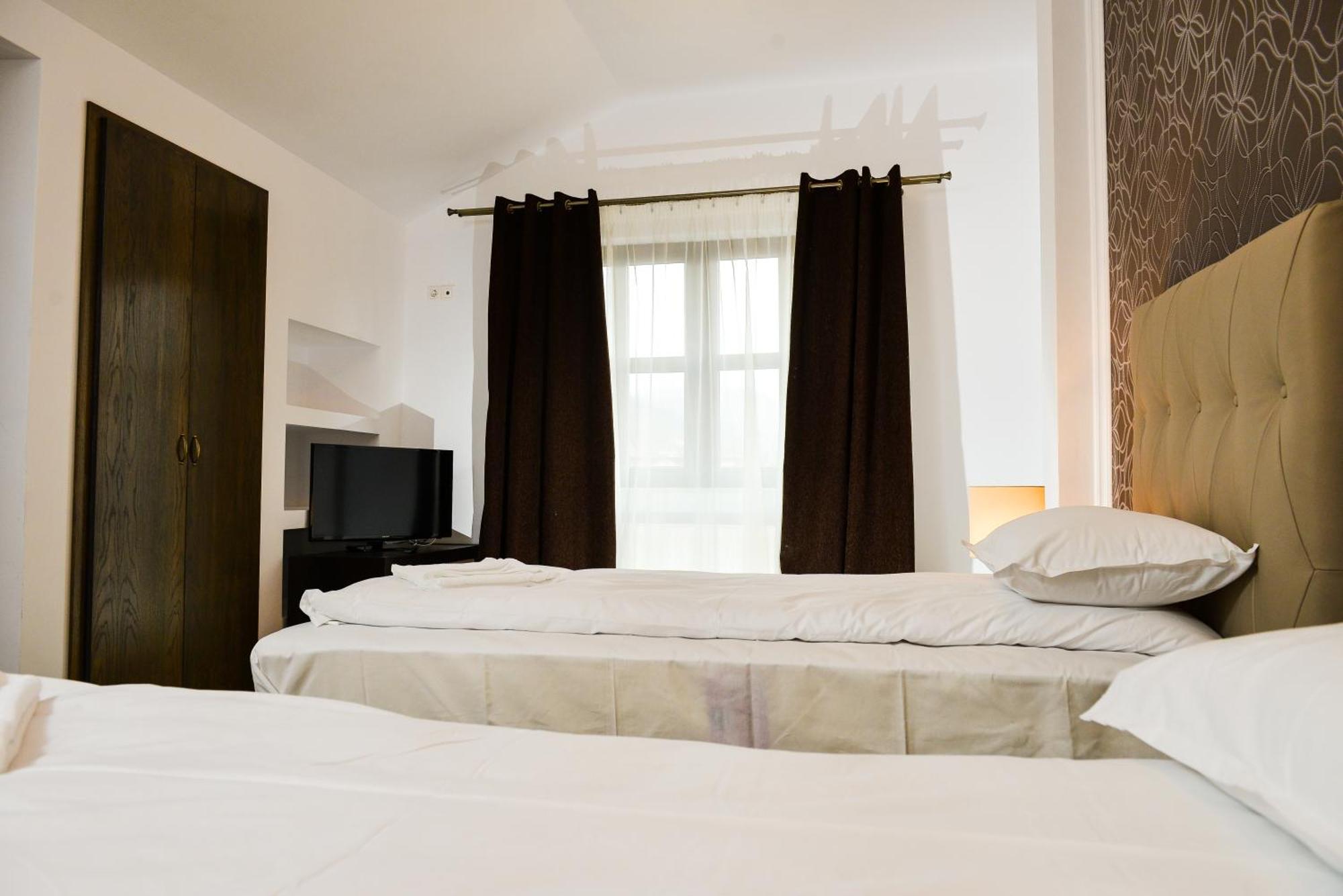 Park House Hotel Dej Room photo